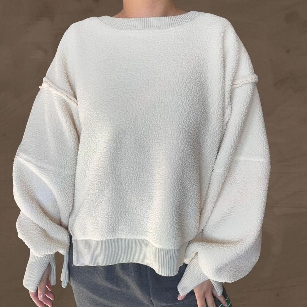 Free people white oversized crewneck sweatshirt fuzzy size medium Camden